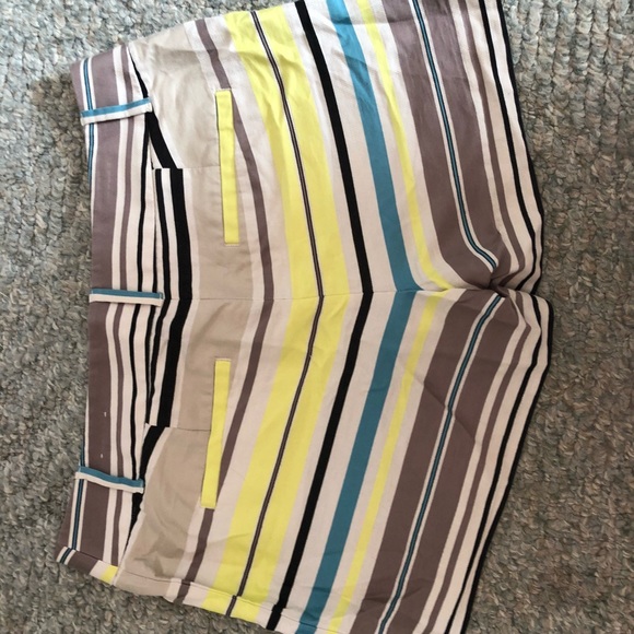 Shorts perfect for any summer event - Picture 2 of 2